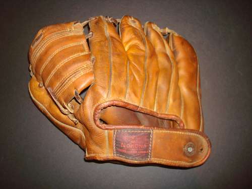 Carl Erskine Nokona G12 Lefty Back